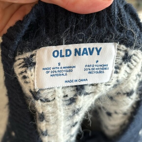 Old Navy Fair Isle Wool Blend Knit Button Up Cropped Holiday Cardigan Blue/White - Picture 6 of 7